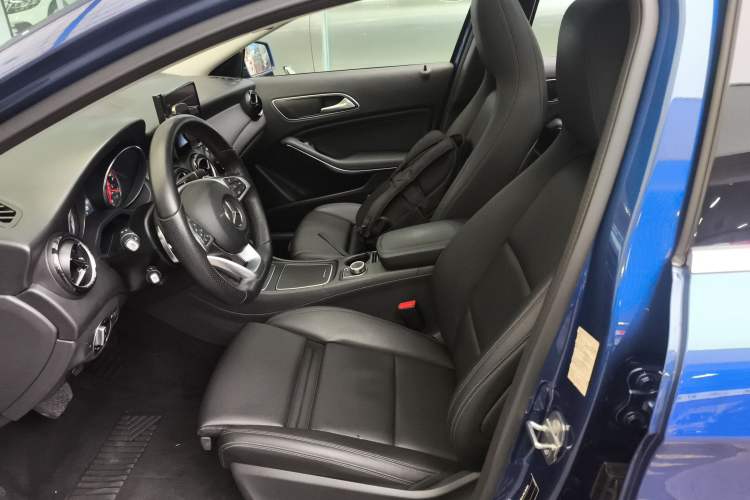 Used Mercedes-Benz GLA 2019 GLA 200 Dynamic Edition Left Front Seat