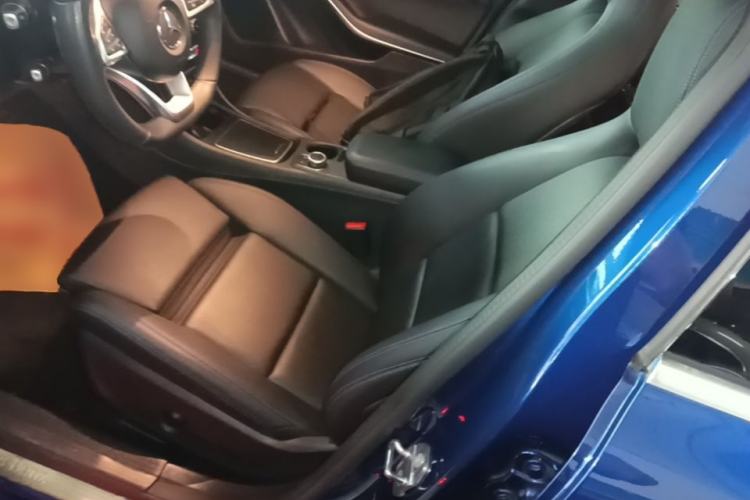 Used Mercedes-Benz GLA 2019 GLA 200 Dynamic Edition Left Front Seat