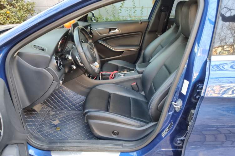 Used Mercedes-Benz GLA 2019 GLA 200 Dynamic Edition Left Front Seat
