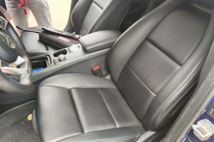 Used Mercedes-Benz GLA 2019 GLA 200 Fashion Model Left Front Seat