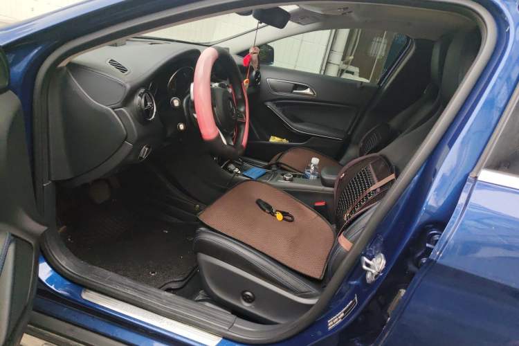 Used Mercedes-Benz GLA 2019 GLA 200 Fashion Model Left Front Seat