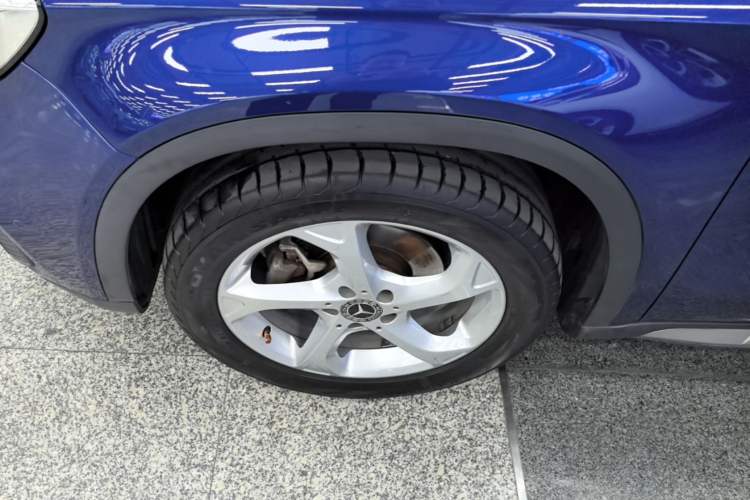 Used Mercedes-Benz GLA 2019 GLA 200 Dynamic Edition Left Front Wheel Hub