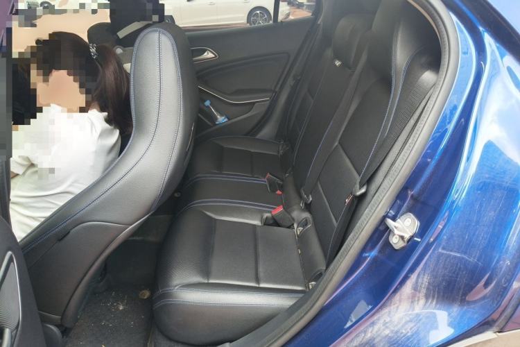 Used Mercedes-Benz GLA 2019 GLA 200 Fashion Model Left Rear Seat