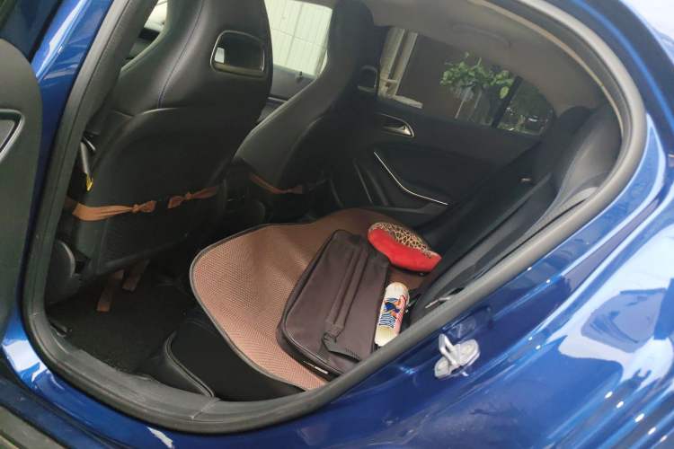 Used Mercedes-Benz GLA 2019 GLA 200 Fashion Model Left Rear Seat