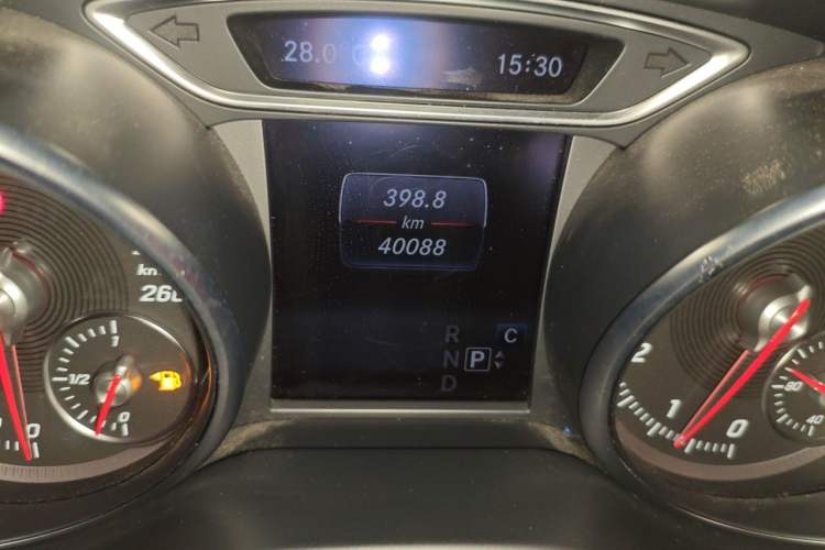 Used Mercedes-Benz GLA 2019 GLA 200 Dynamic Edition Odometer Close Up