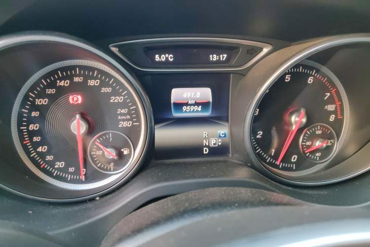 Used Mercedes-Benz GLA 2019 GLA 200 Dynamic Edition Odometer Close Up