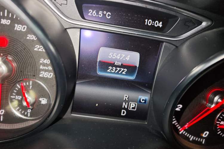 Used Mercedes-Benz GLA 2019 GLA 200 Dynamic Edition Odometer Close Up