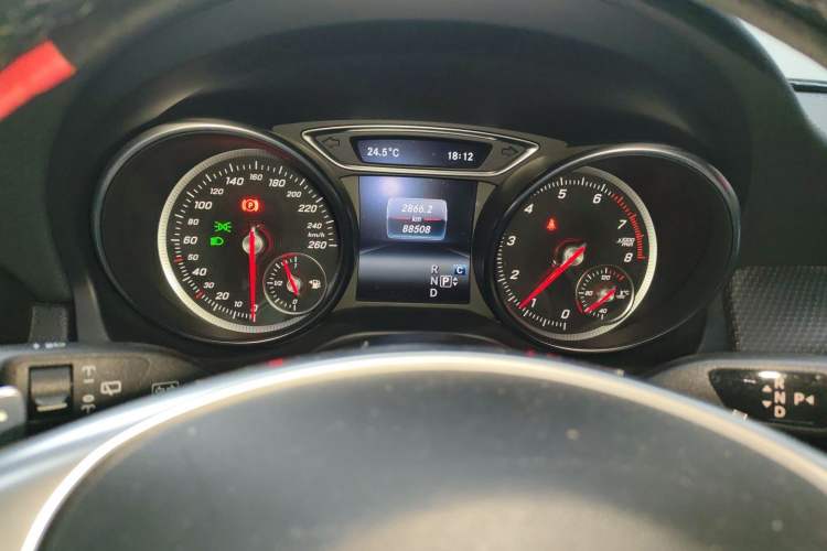 Used Mercedes-Benz GLA 2019 GLA 200 Fashion Model Odometer Close Up