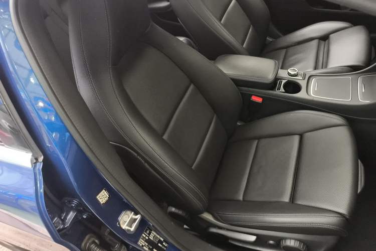 Used Mercedes-Benz GLA 2019 GLA 200 Dynamic Edition Right Front Seat