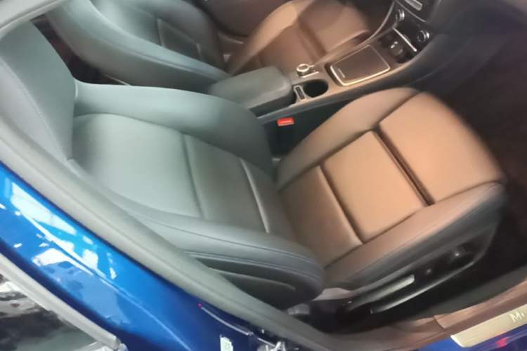 Used Mercedes-Benz GLA 2019 GLA 200 Dynamic Edition Right Front Seat