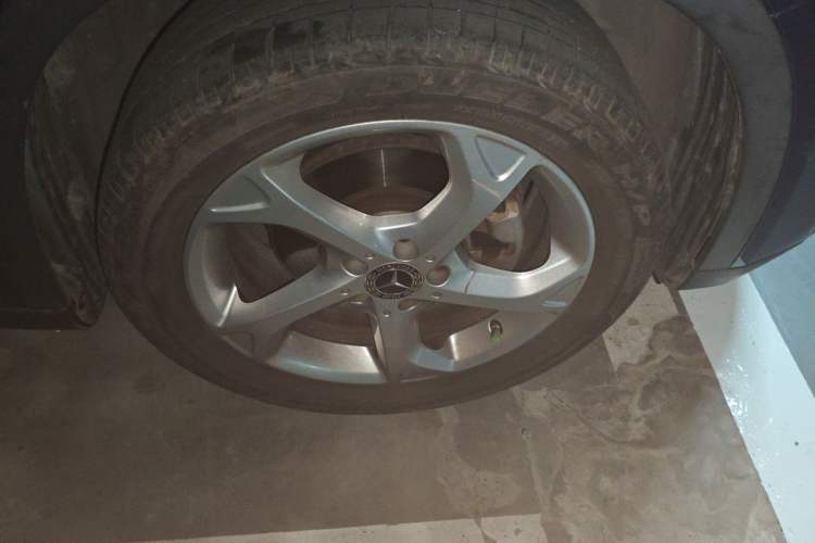 Used Mercedes-Benz GLA 2019 GLA 200 Dynamic Edition Right Front Wheel Hub