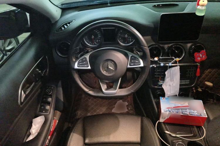Used Mercedes-Benz GLA 2019 GLA 200 Fashion Model Steering Wheel