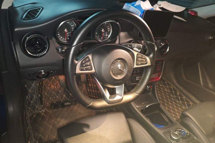 Used Mercedes-Benz GLA 2019 GLA 200 Dynamic Edition Steering Wheel