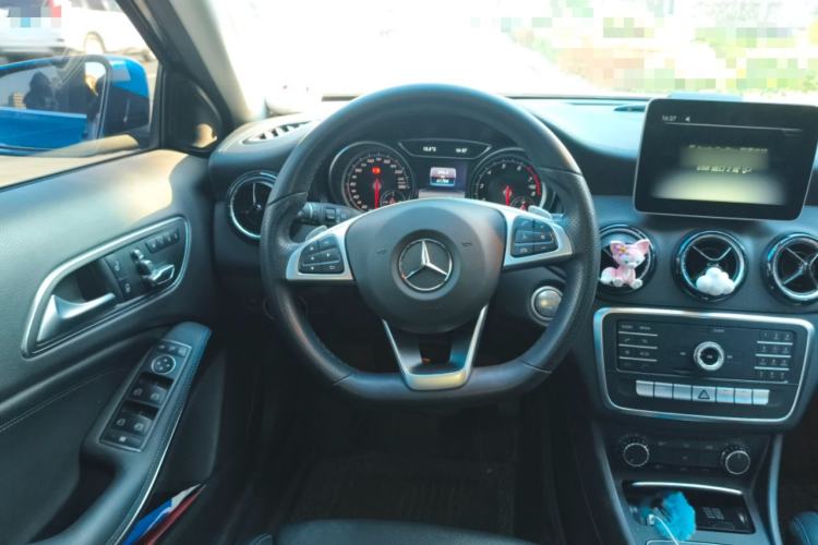 Used Mercedes-Benz GLA 2019 GLA 200 Fashion Model Steering Wheel