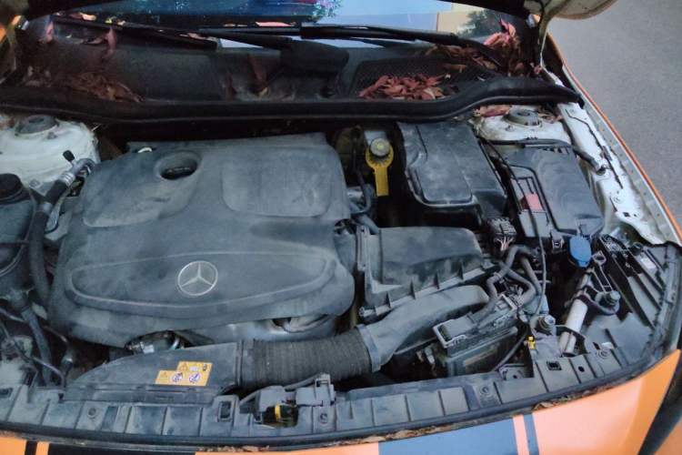 Used Mercedes-Benz GLA 2019 GLA 200 Fashion Model Engine Bay Left