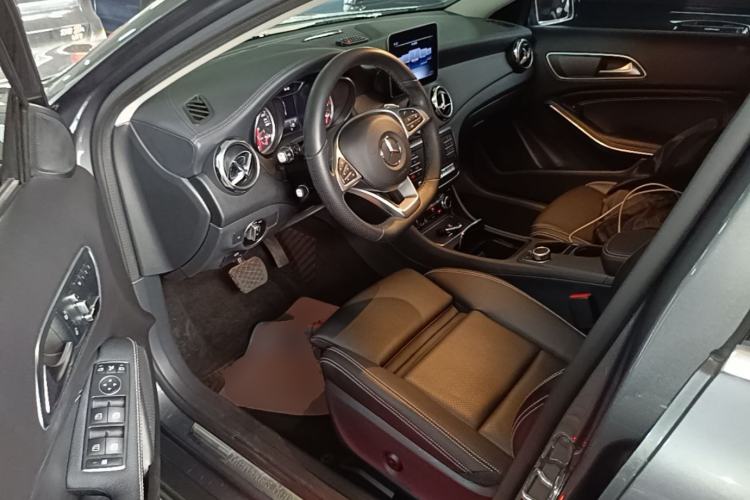 Used Mercedes-Benz GLA 2019 GLA 200 Fashion Model Driver Seat