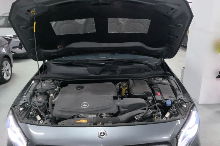 Used Mercedes-Benz GLA 2019 GLA 200 Fashion Model Engine Bay