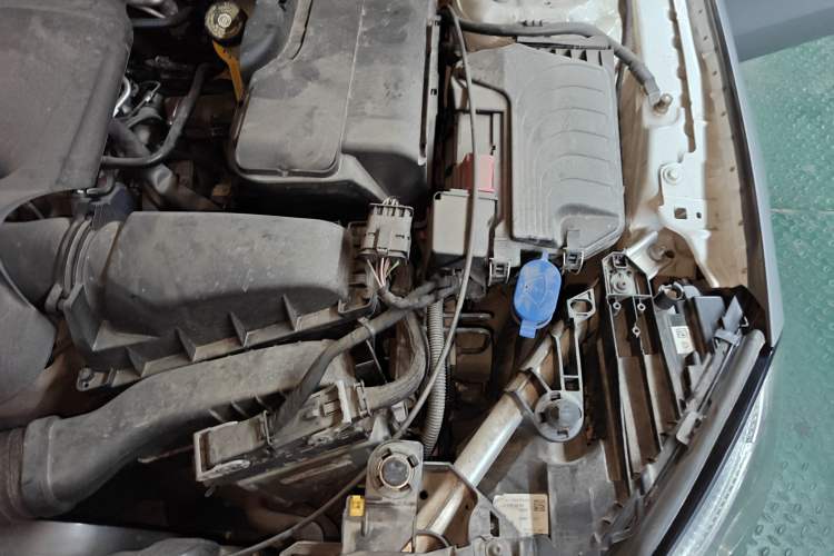 Used Mercedes-Benz GLA 2019 GLA 200 Fashion Model Engine Bay Left