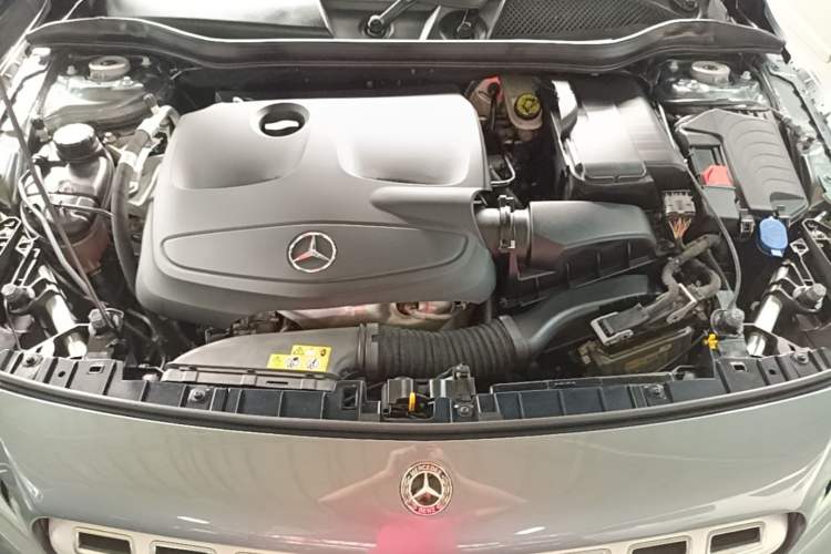 Used Mercedes-Benz GLA 2019 GLA 200 Fashion Model Engine Bay