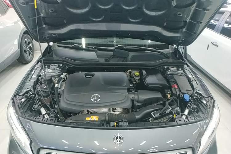 Used Mercedes-Benz GLA 2019 GLA 200 Fashion Model Engine Bay