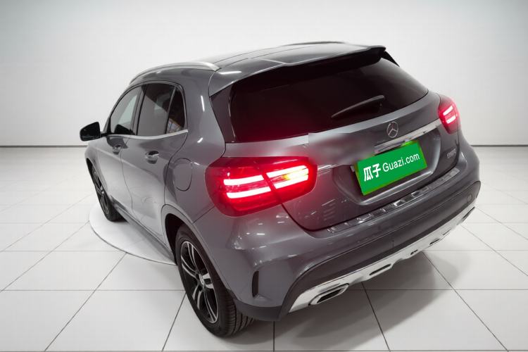 Used Mercedes-Benz GLA 2019 GLA 200 Fashion Model Exterior 2