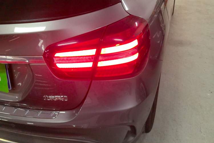 Used Mercedes-Benz GLA 2019 GLA 200 Fashion Model Exterior 3