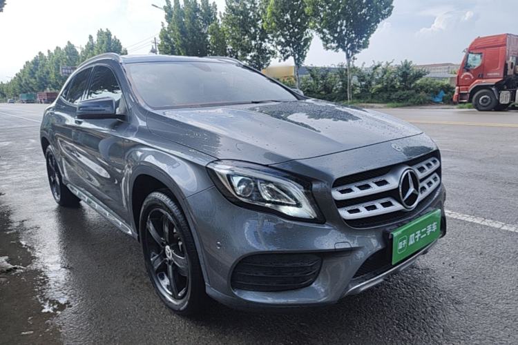 Used Mercedes-Benz GLA 2019 GLA 200 Fashion Model Front Right 45 Deg