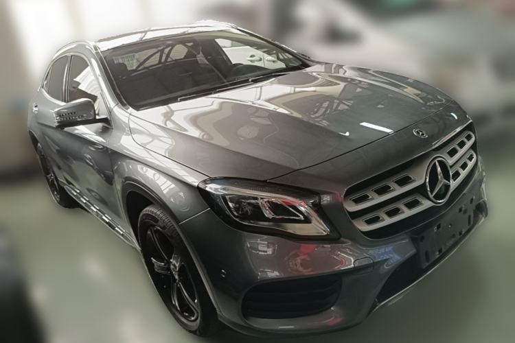 Used Mercedes-Benz GLA 2019 GLA 200 Fashion Model Front Right 45 Deg