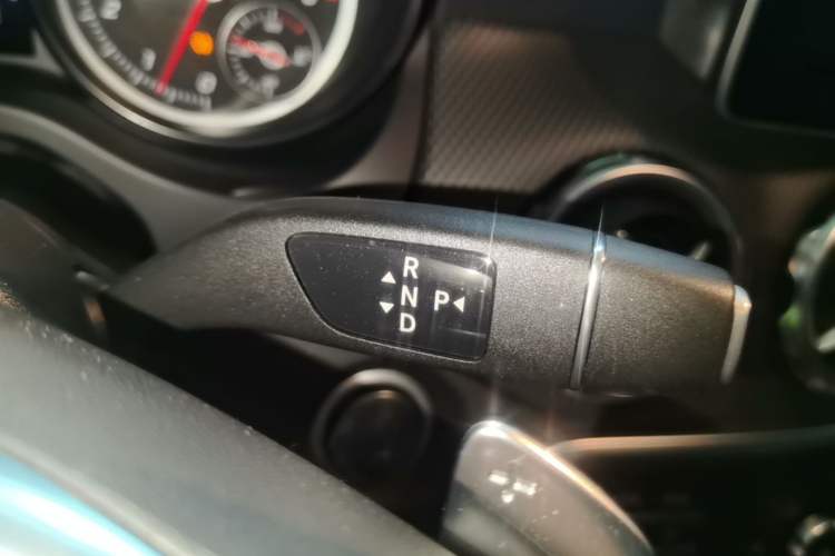 Used Mercedes-Benz GLA 2019 GLA 200 Fashion Model Gear Lever