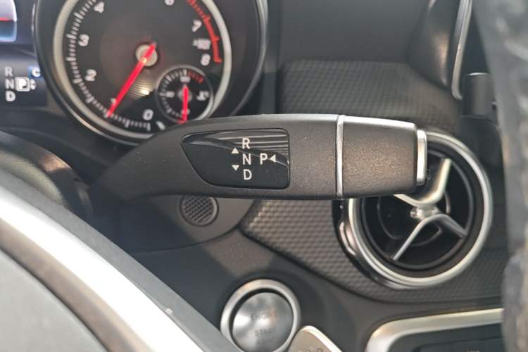 Used Mercedes-Benz GLA 2019 GLA 200 Fashion Model Gear Lever