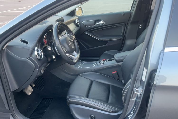 Used Mercedes-Benz GLA 2019 GLA 200 Fashion Model Interior 4