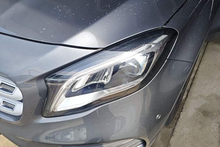 Used Mercedes-Benz GLA 2019 GLA 200 Fashion Model Left Front Headlight