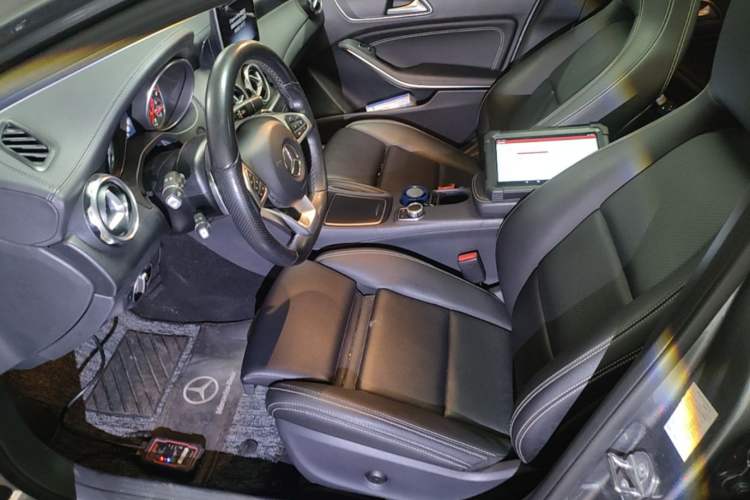 Used Mercedes-Benz GLA 2019 GLA 200 Fashion Model Left Front Seat