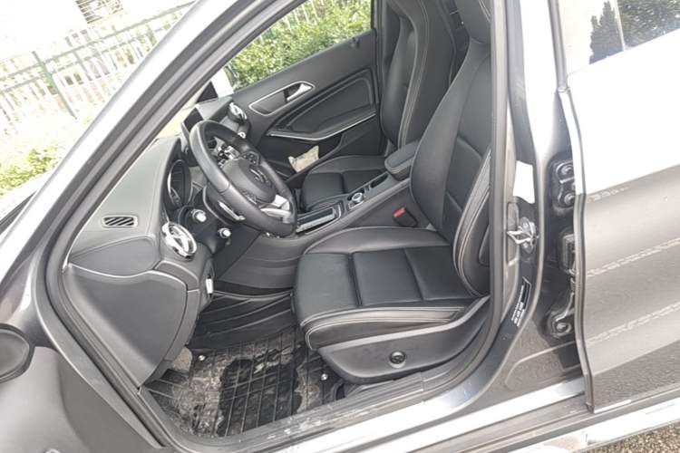 Used Mercedes-Benz GLA 2019 GLA 200 Fashion Model Left Front Seat