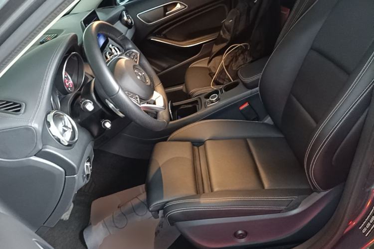 Used Mercedes-Benz GLA 2019 GLA 200 Fashion Model Left Front Seat