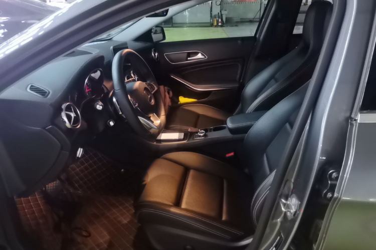 Used Mercedes-Benz GLA 2019 GLA 200 Fashion Model Left Front Seat