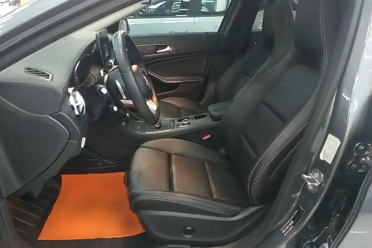 Used Mercedes-Benz GLA 2019 GLA 200 Fashion Model Left Front Seat