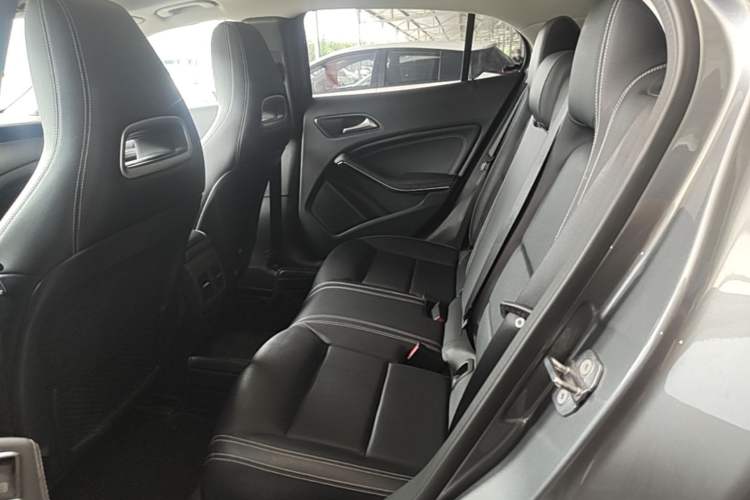 Used Mercedes-Benz GLA 2019 GLA 200 Fashion Model Left Rear Seat