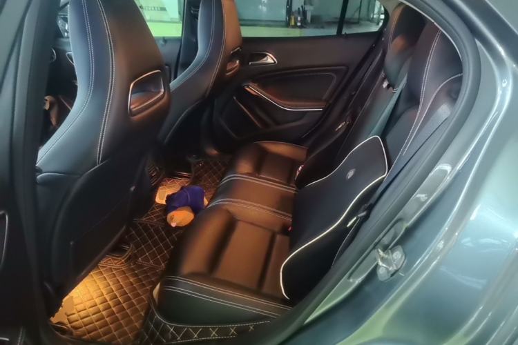 Used Mercedes-Benz GLA 2019 GLA 200 Fashion Model Left Rear Seat