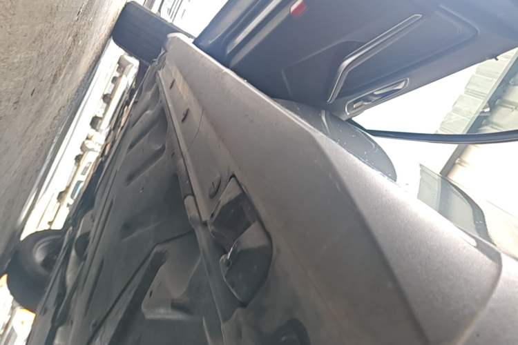 Used Mercedes-Benz GLA 2019 GLA 200 Fashion Model Left Side Sill