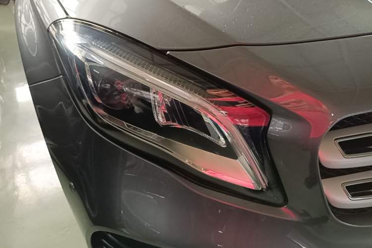 Used Mercedes-Benz GLA 2019 GLA 200 Fashion Model Right Front Headlight