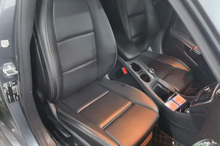 Used Mercedes-Benz GLA 2019 GLA 200 Fashion Model Right Front Seat