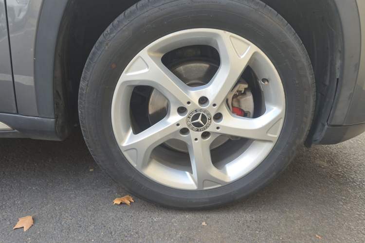 Used Mercedes-Benz GLA 2019 GLA 200 Dynamic Edition Right Front Wheel Hub
