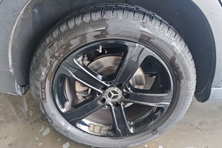 Used Mercedes-Benz GLA 2019 GLA 200 Fashion Model Right Rear Wheel Hub