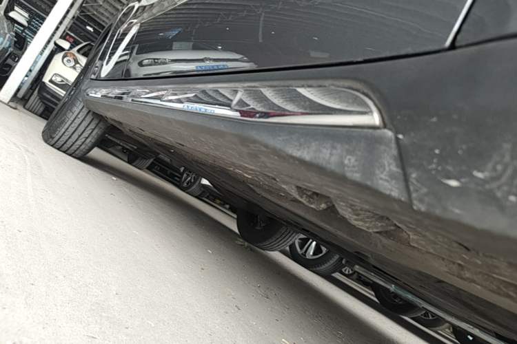 Used Mercedes-Benz GLA 2019 GLA 200 Fashion Model Right Side Sill