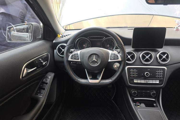 Used Mercedes-Benz GLA 2019 GLA 200 Dynamic Edition Steering Wheel