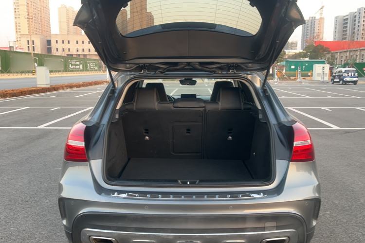 Used Mercedes-Benz GLA 2019 GLA 200 Fashion Model Trunk
