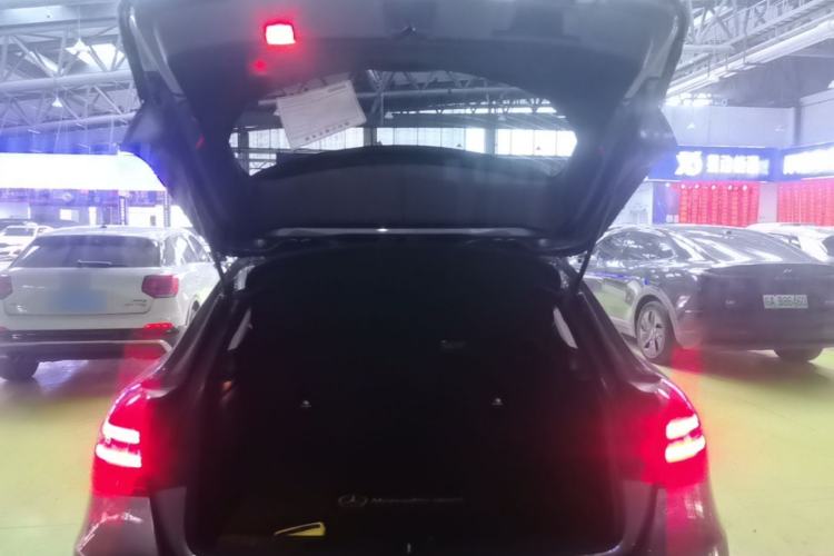 Used Mercedes-Benz GLA 2019 GLA 200 Fashion Model Trunk