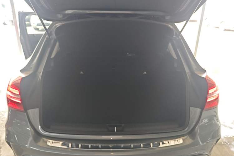 Used Mercedes-Benz GLA 2019 GLA 200 Fashion Model Trunk