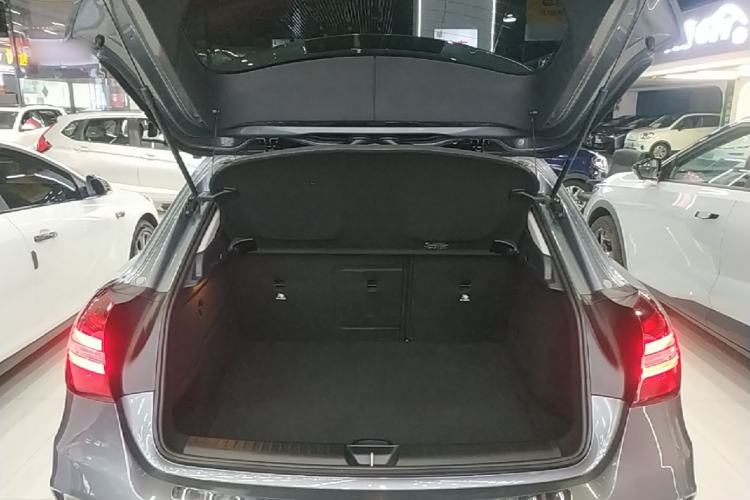 Used Mercedes-Benz GLA 2019 GLA 200 Fashion Model Trunk